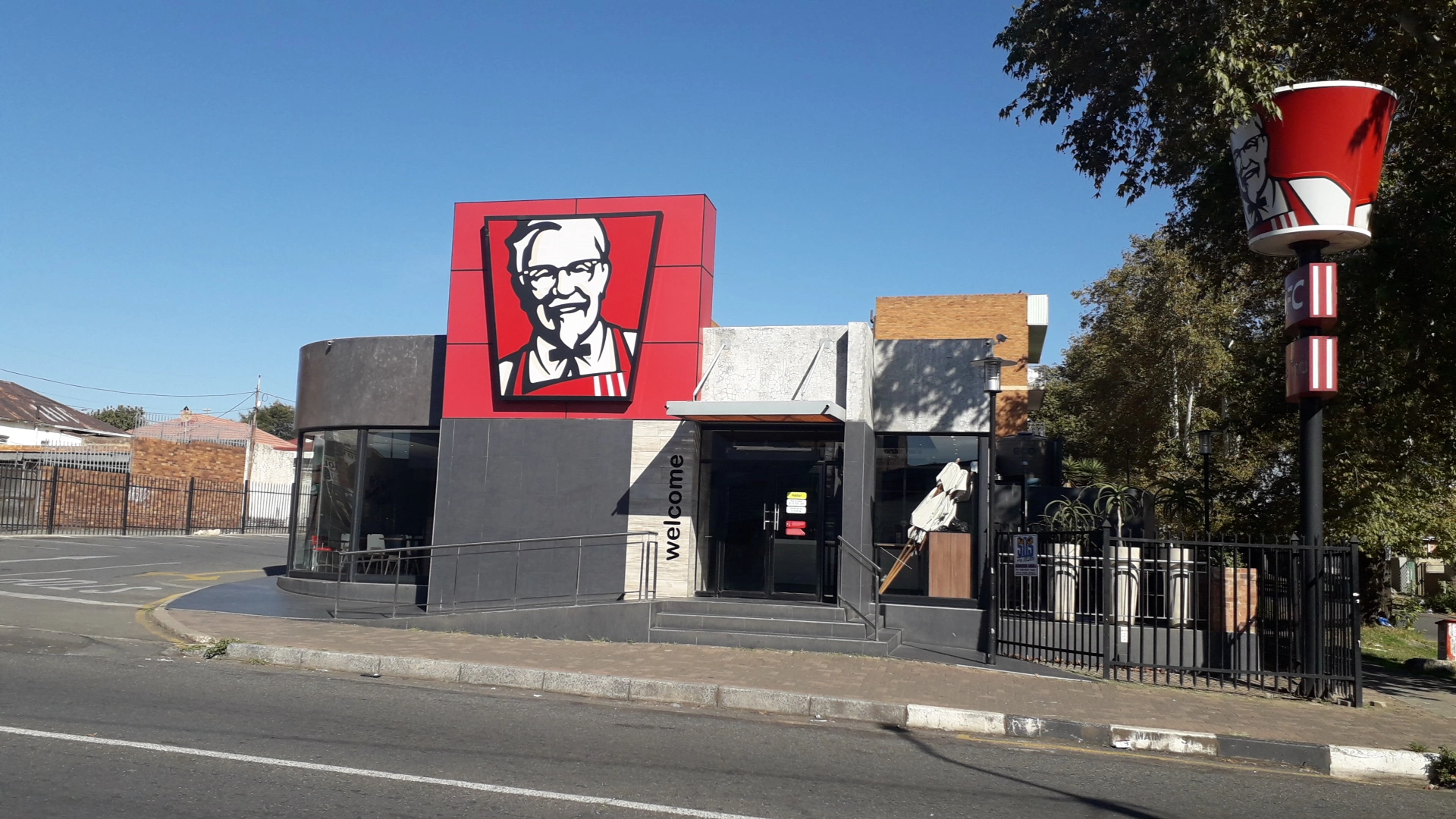 Kfc Braamfontein Menu, Contact Details With Trading Hours 5 Kfc Braamfontein (3)